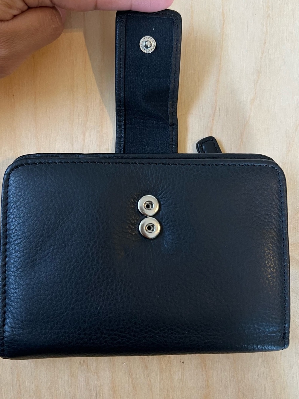 Fossil Classic Black Leather Snap Wallet - Picture 6 of 14